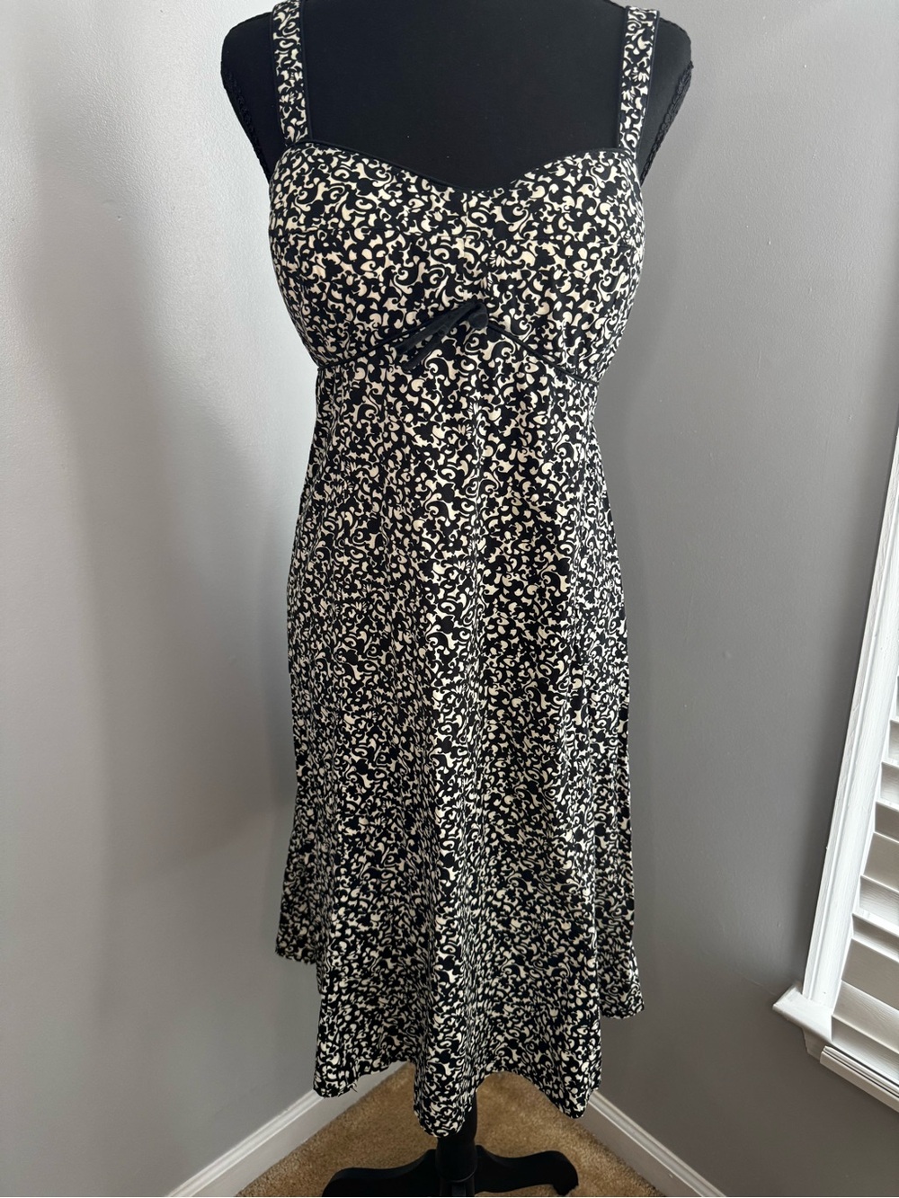 R&K Black and Cream Printed Midi Dress with Sweetheart Neckline